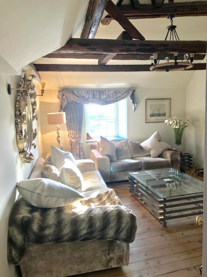 Duke Of Monmouth Penthouse Luxury Apartment, Lyme Regis, 3 Bedroom, Hot Tub, Garden, Dog Friendly 외부 사진